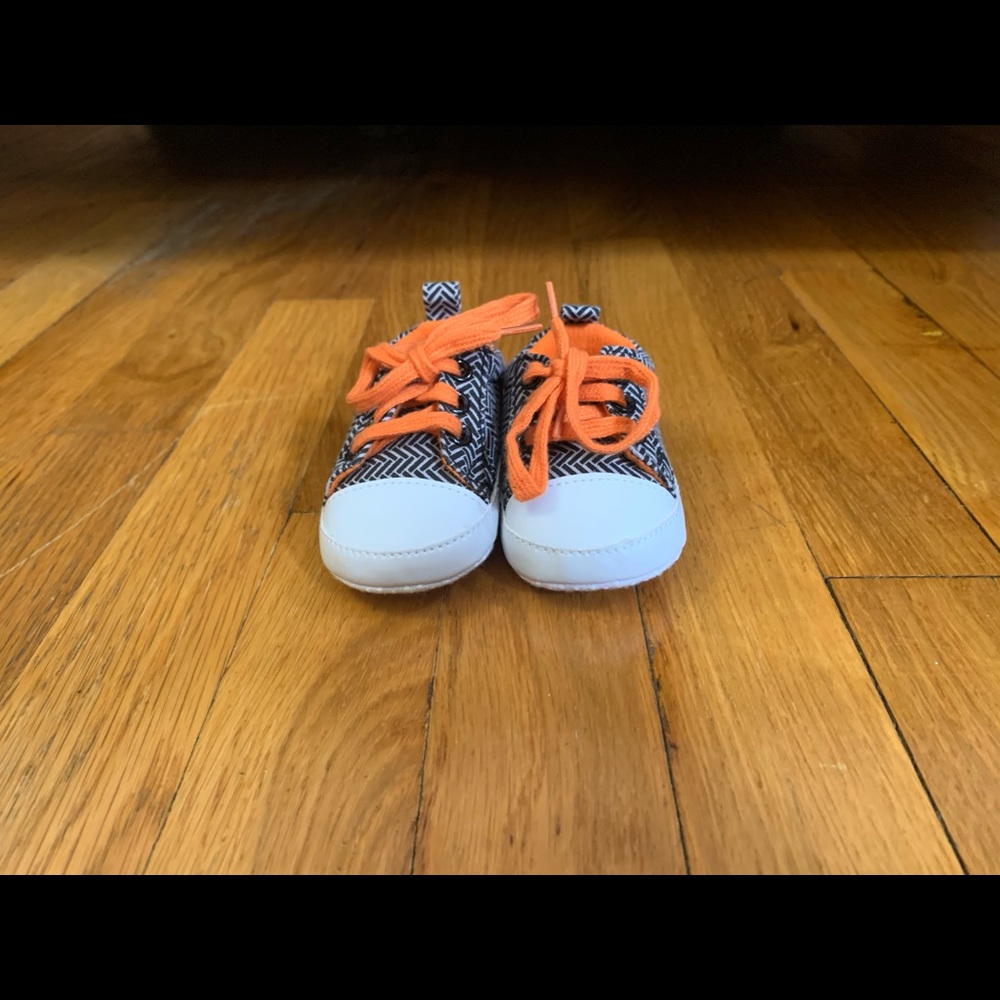 0-6months orange/black/white baby shoes